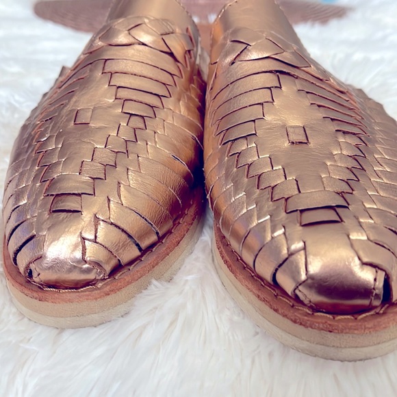 Rose gold slide huaraches - Picture 6 of 7